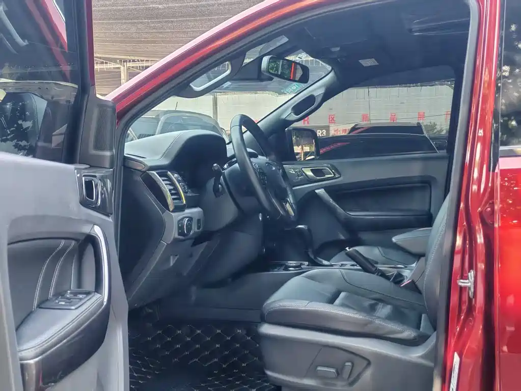 Ford Everest 2017 2.0T AT Flagship 7 мест