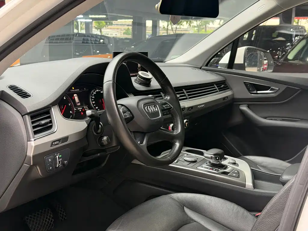 Audi Q7 — миниатюра 7