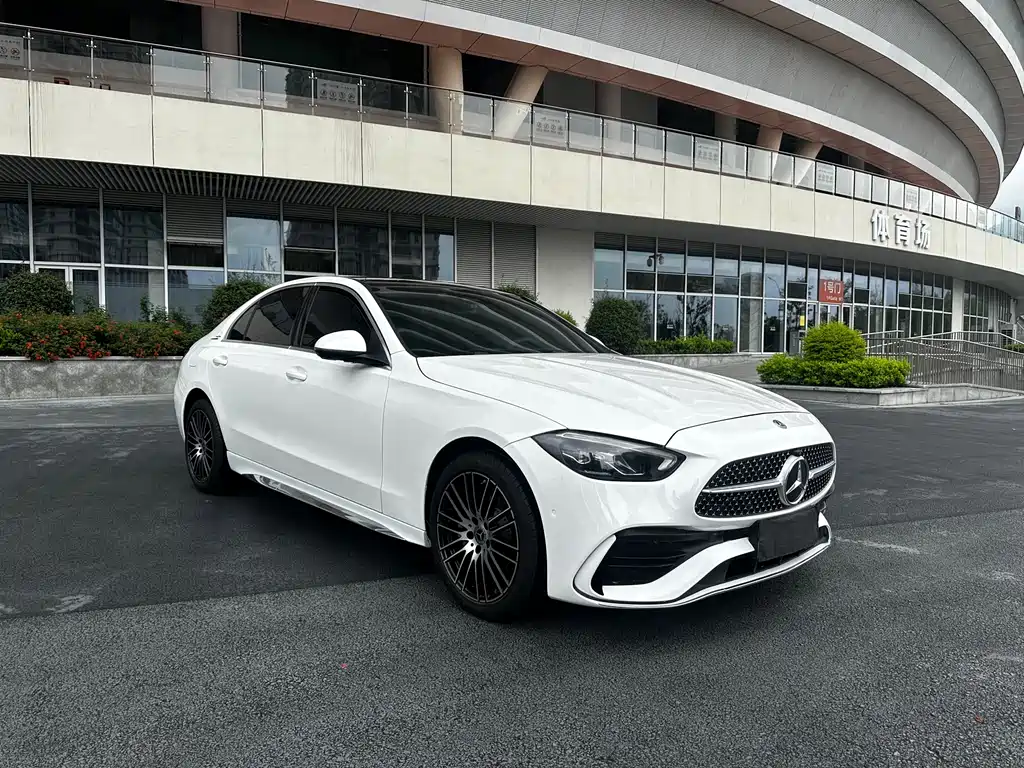 Mercedes-Benz C-Class 2025