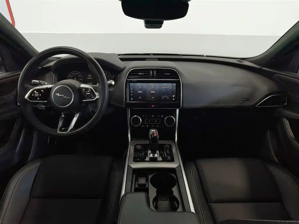 Jaguar XEL 2022 2.0T 250PS R-DYNAMIC S Sport