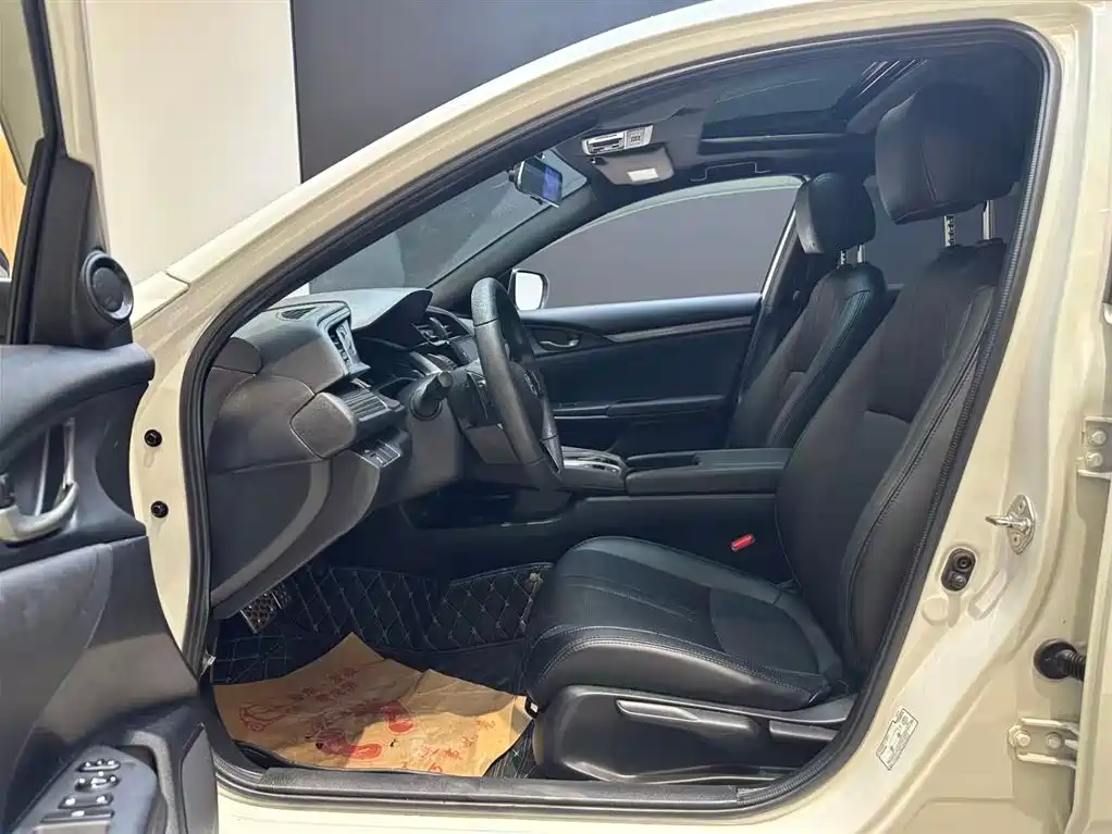 Honda Civic 2021 HATCHBACK 220TURBO CVT