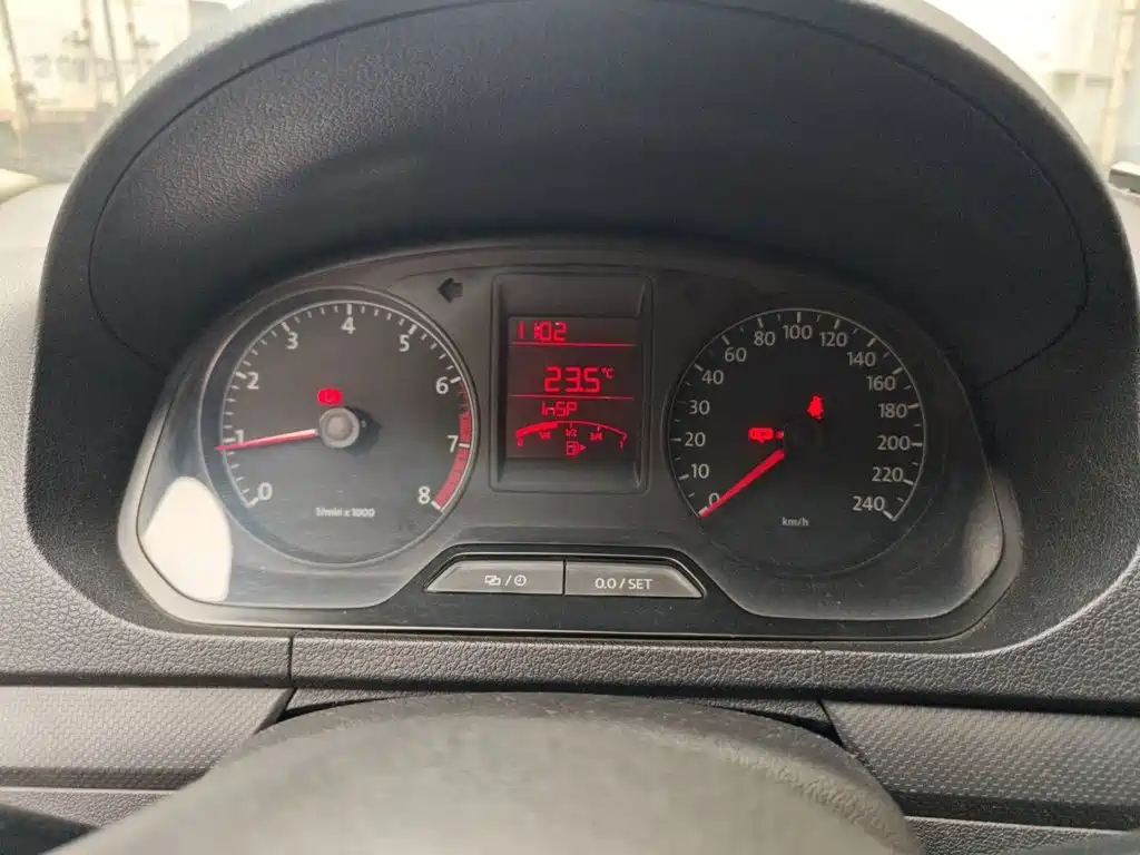 Volkswagen Jetta 2013 1.6L MT Fashion