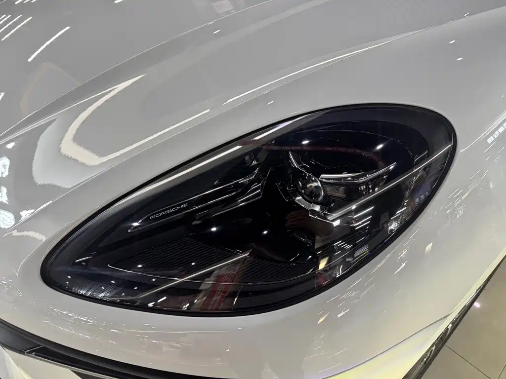 Porsche Macan — миниатюра 4