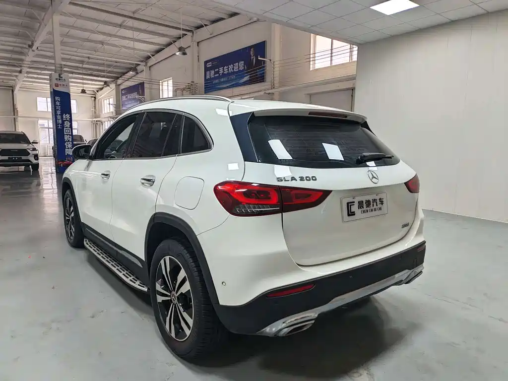 Mercedes-Benz GLA — миниатюра 6