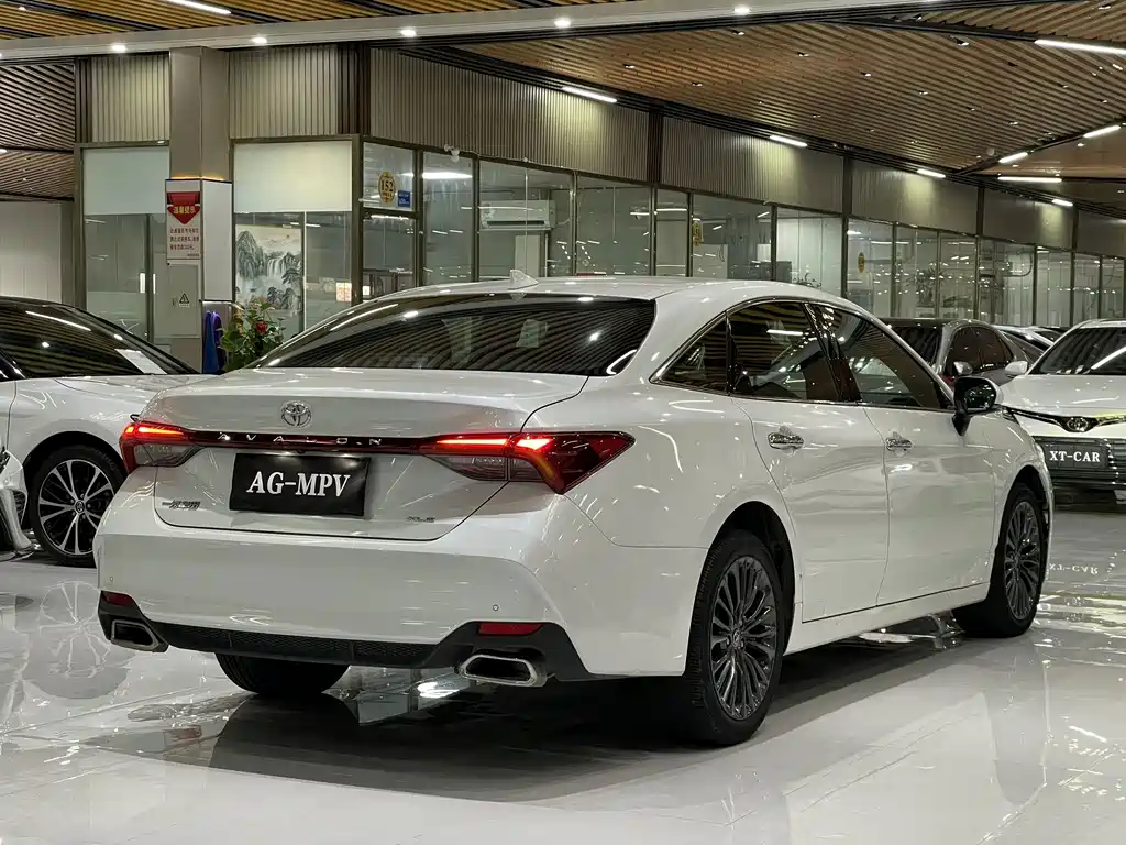 Toyota Avalon — миниатюра 12