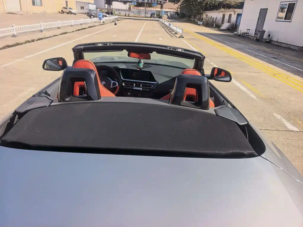 BMW Z4 — миниатюра 11
