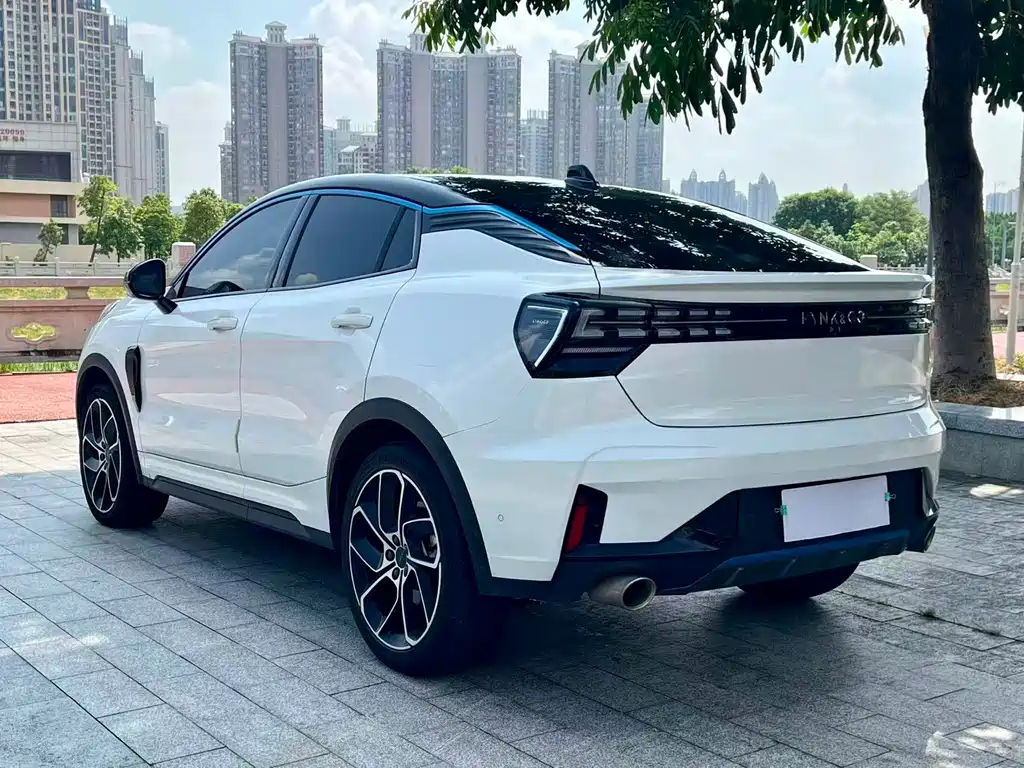 Lynk & Co 05 — миниатюра 9