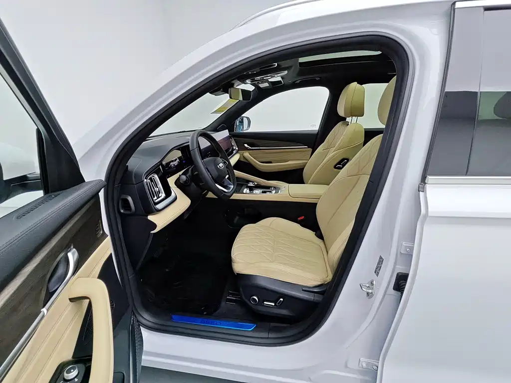 Geely Xingyue L — миниатюра 15
