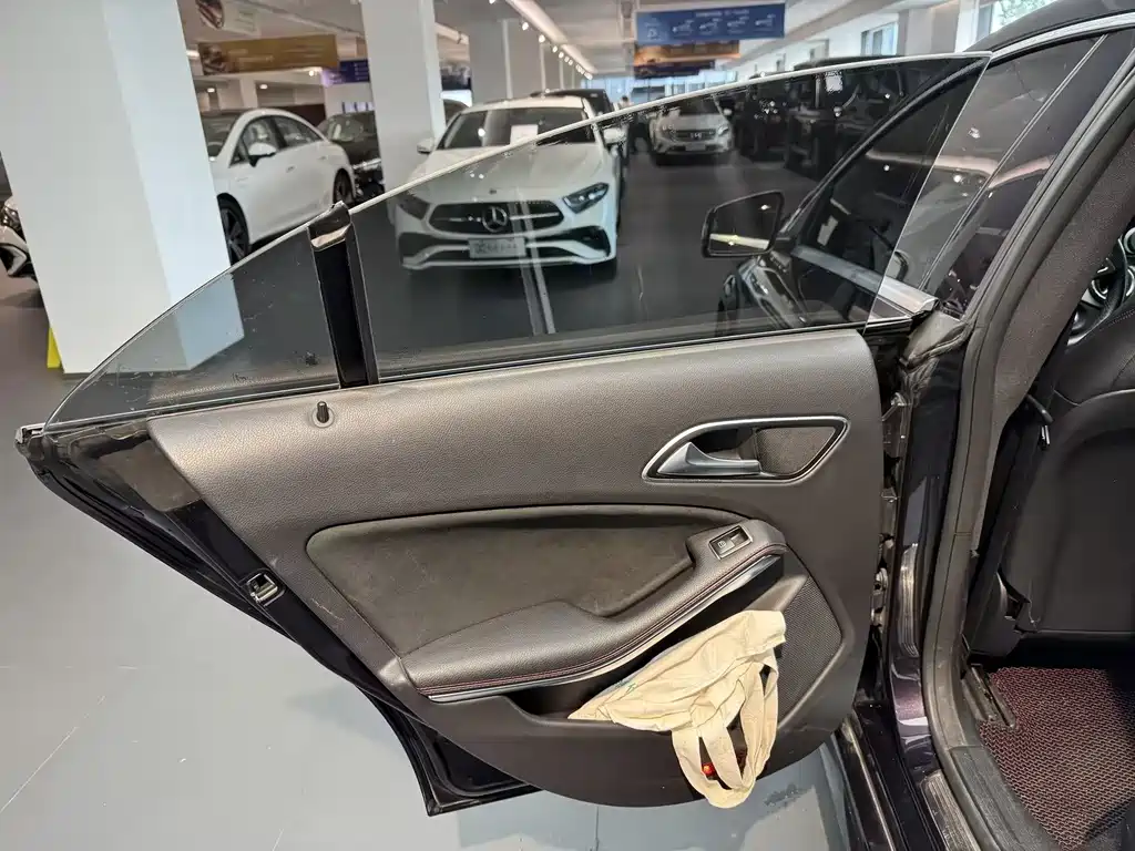 Mercedes-Benz CLA (Import) — миниатюра 9