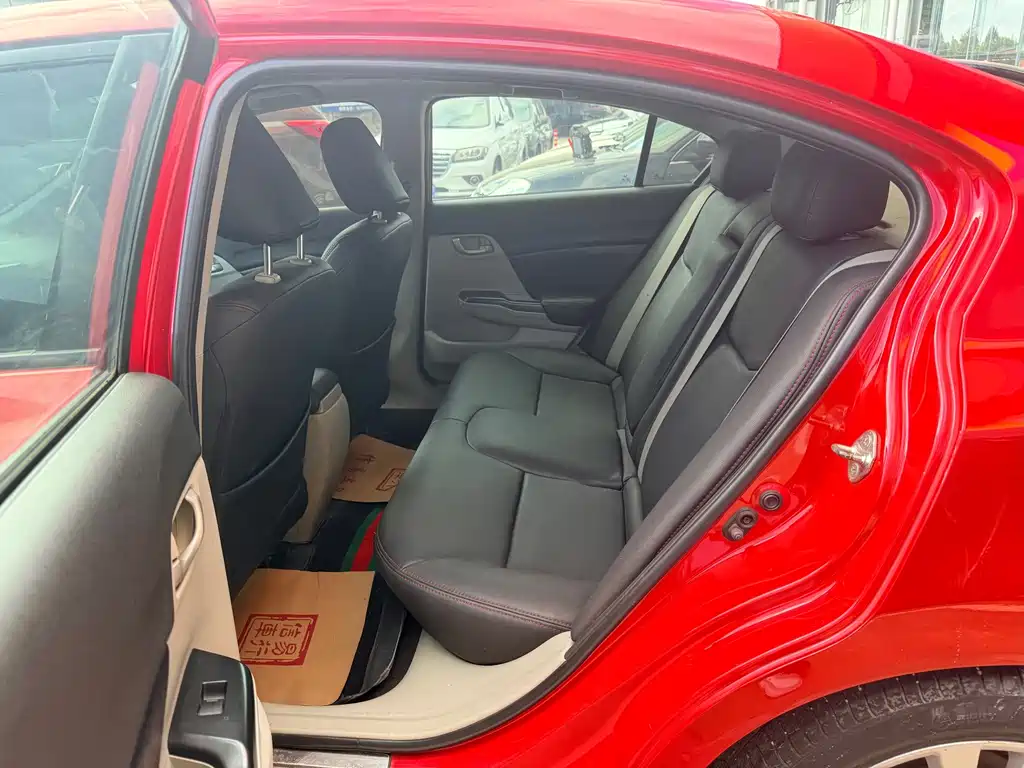 Honda Civic — миниатюра 4