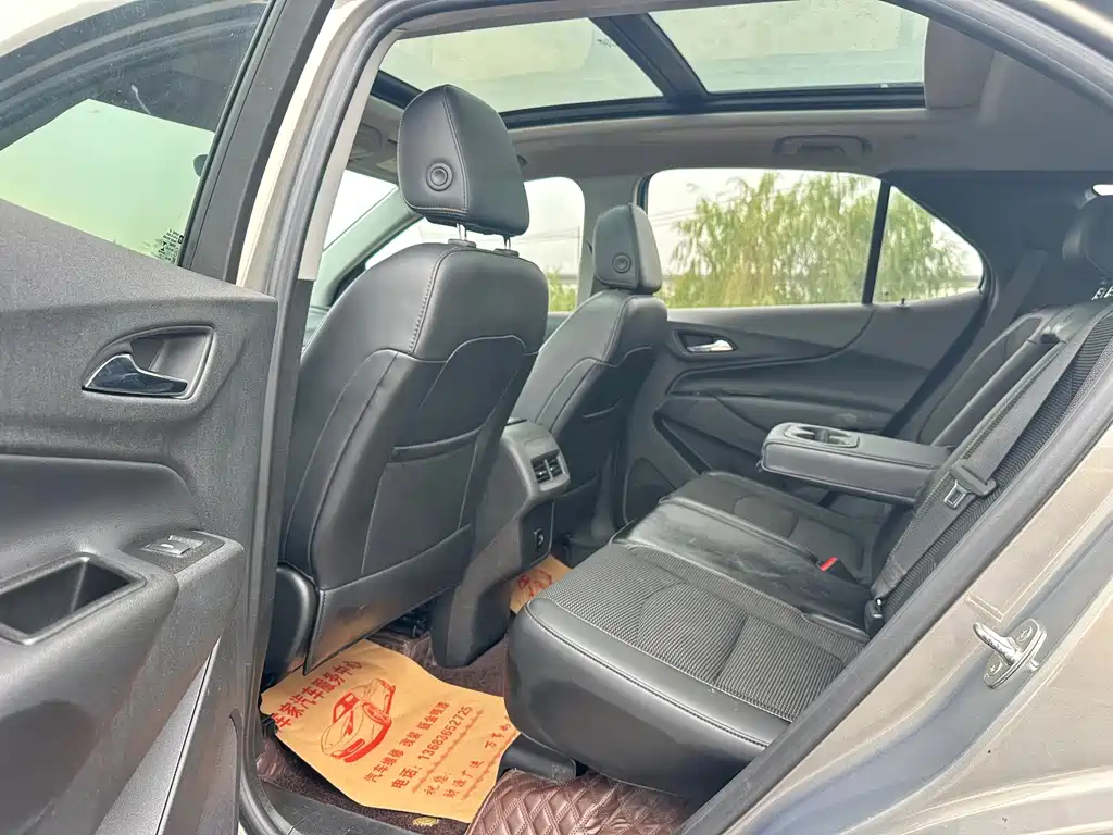 Chevrolet Equinox — миниатюра 11