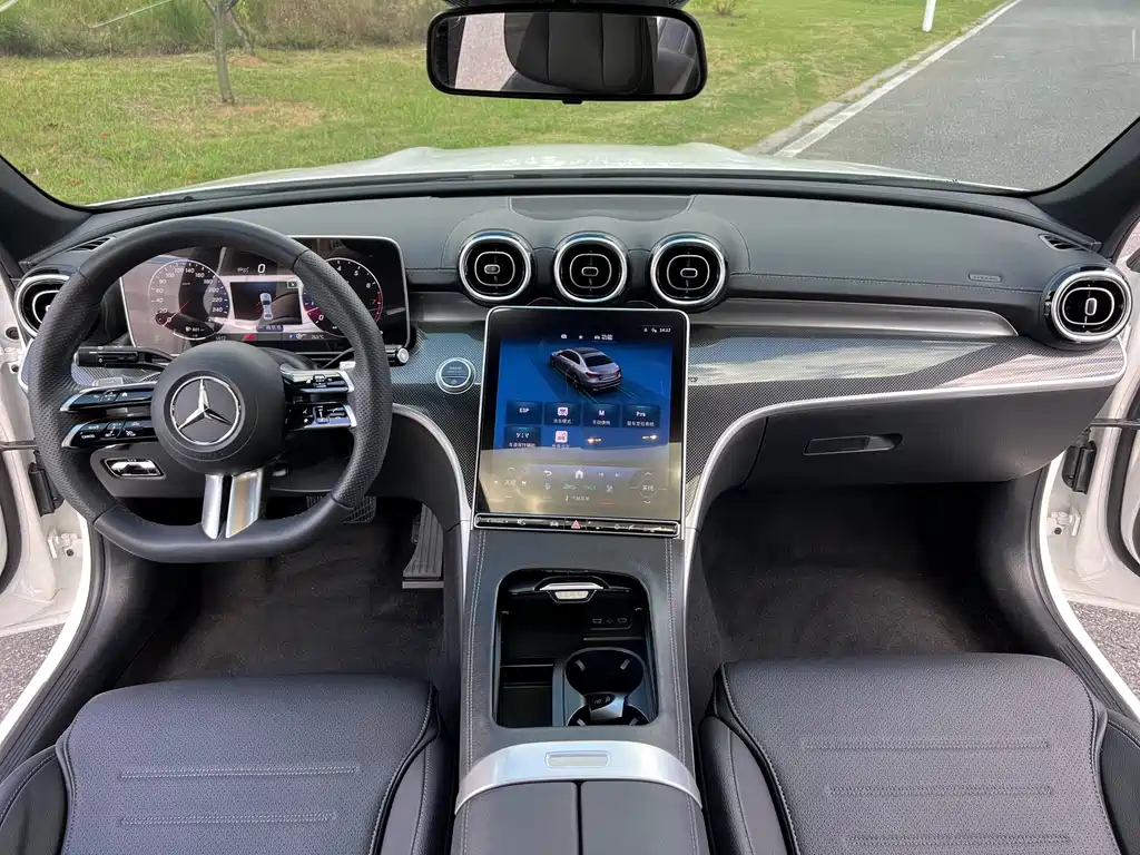 Mercedes-Benz C-Class — миниатюра 11