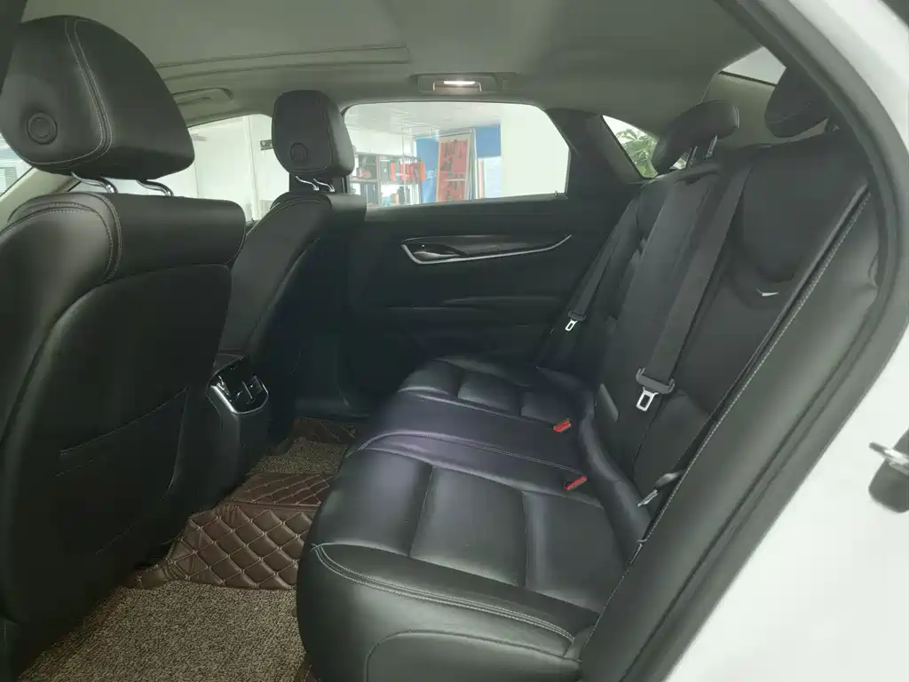 Cadillac XTS — миниатюра 4