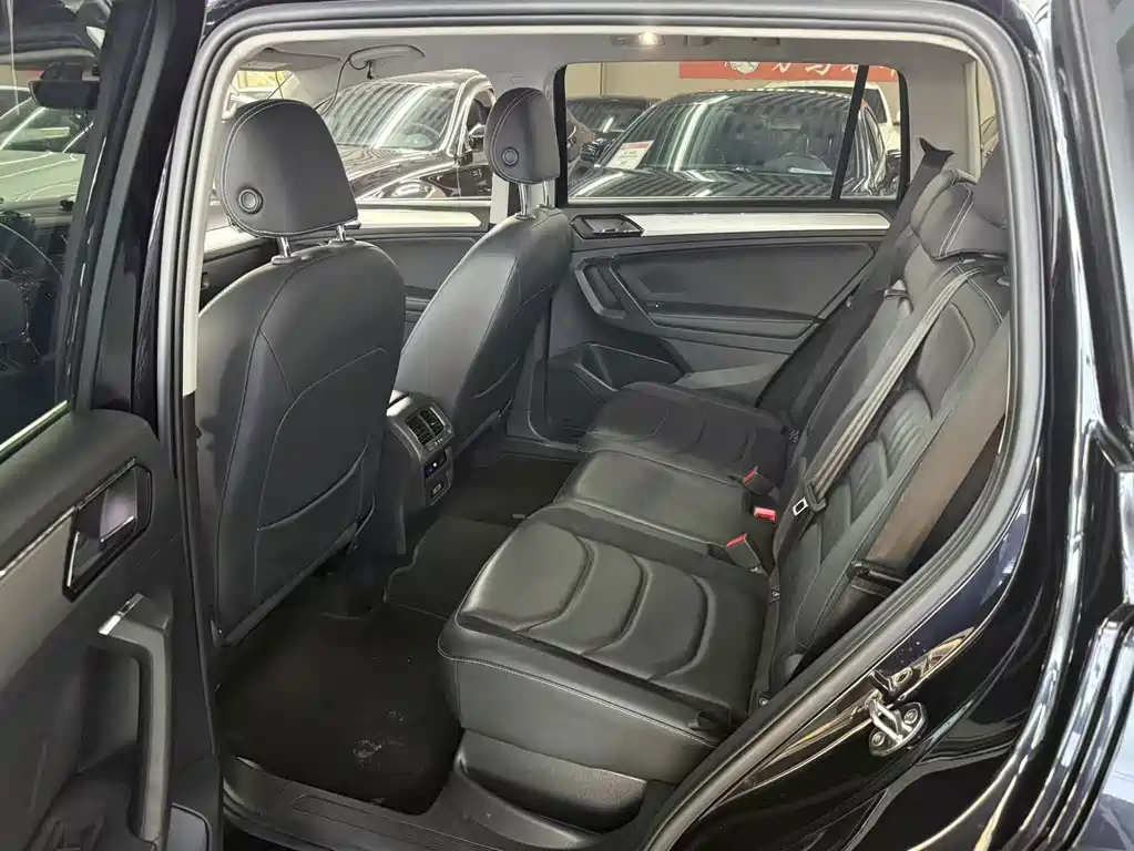 Volkswagen Tiguan L — миниатюра 5