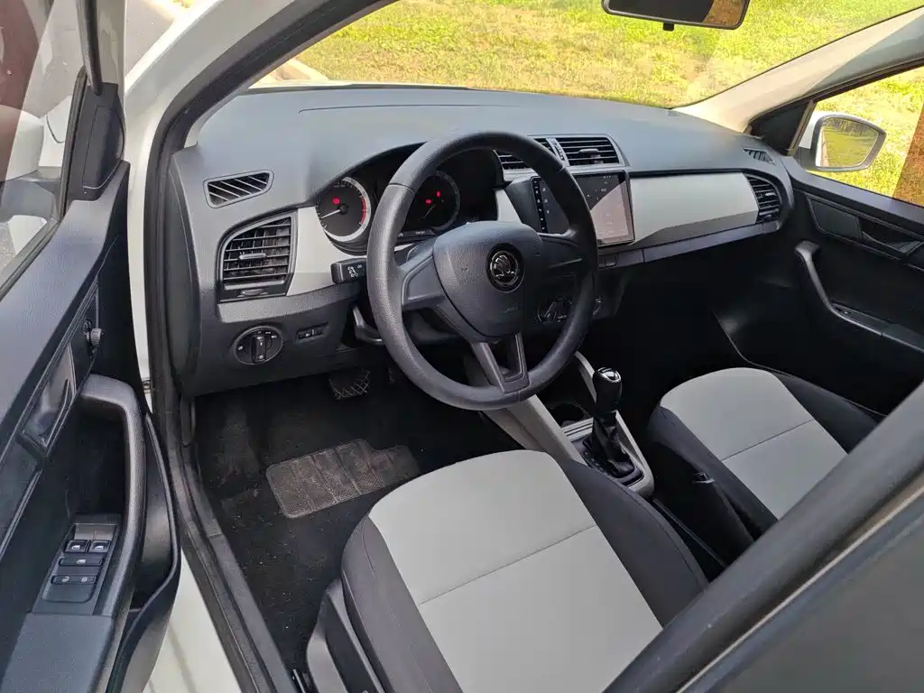 Skoda Fabia — миниатюра 19