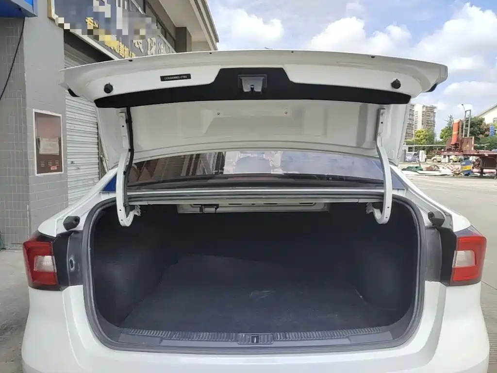 Roewe i5 — миниатюра 19