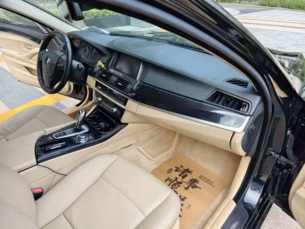 BMW 5 Series — миниатюра 8