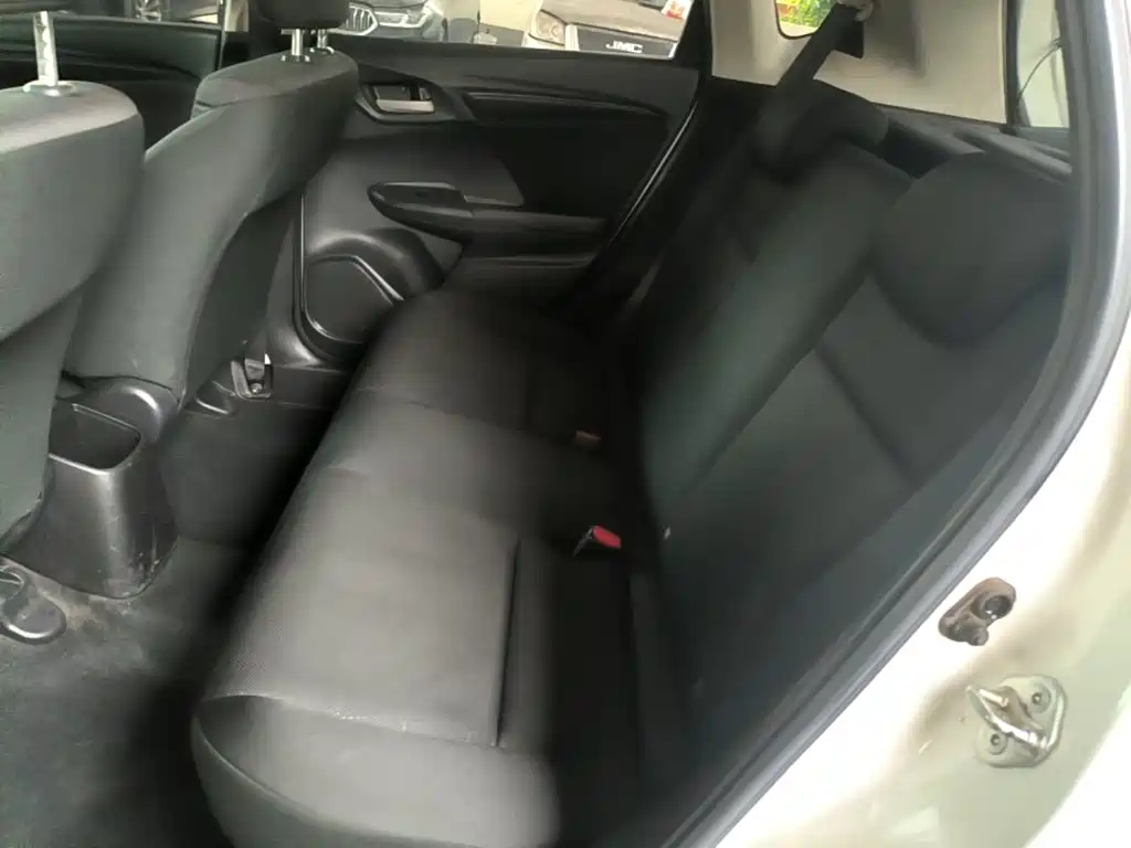 Honda Fit — миниатюра 17
