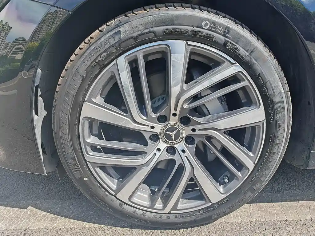 Mercedes-Benz E-Class — миниатюра 10