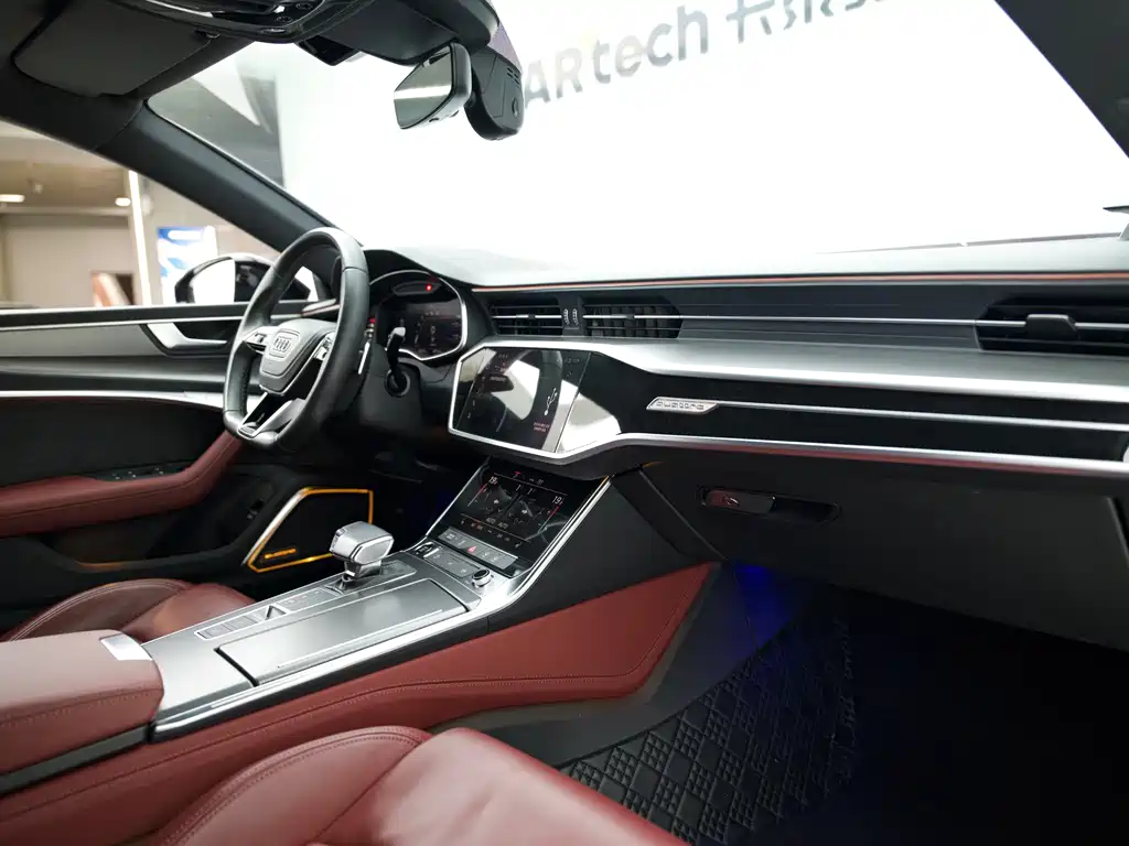 Audi A7L — миниатюра 7
