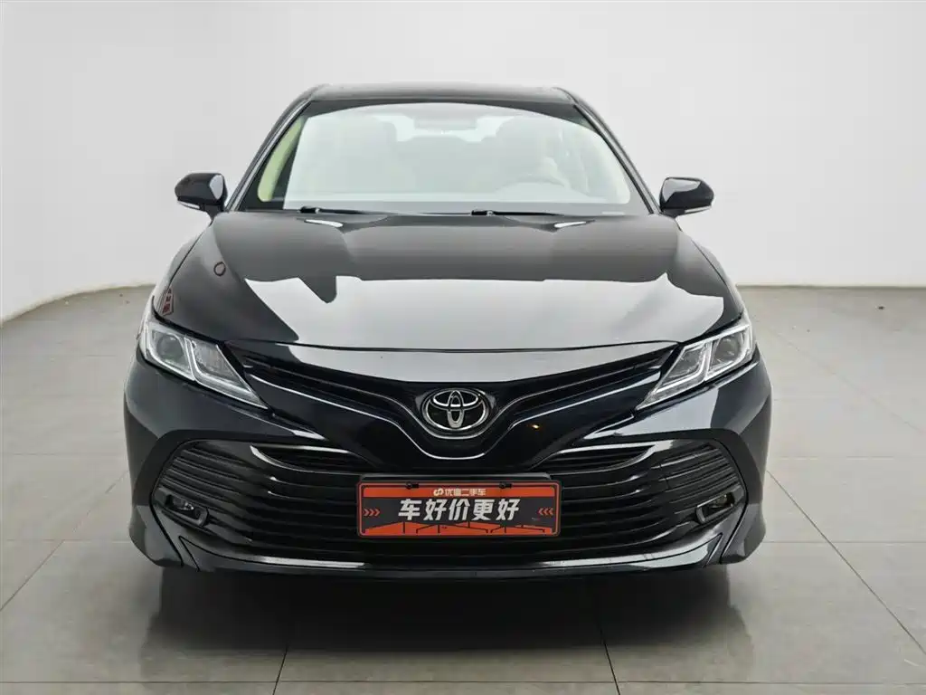 Toyota Camry 2018 2.0E Elite