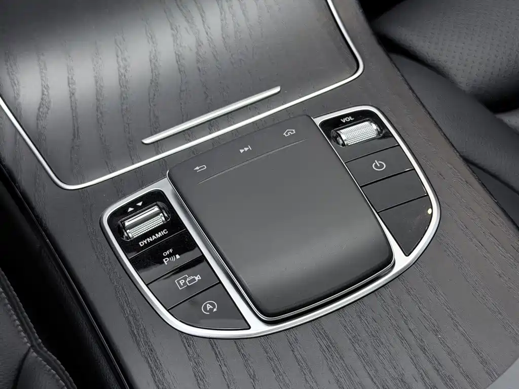 Mercedes-Benz C-Class — миниатюра 29