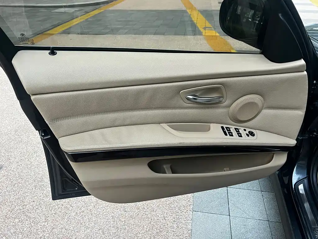 BMW 3 Series — миниатюра 11