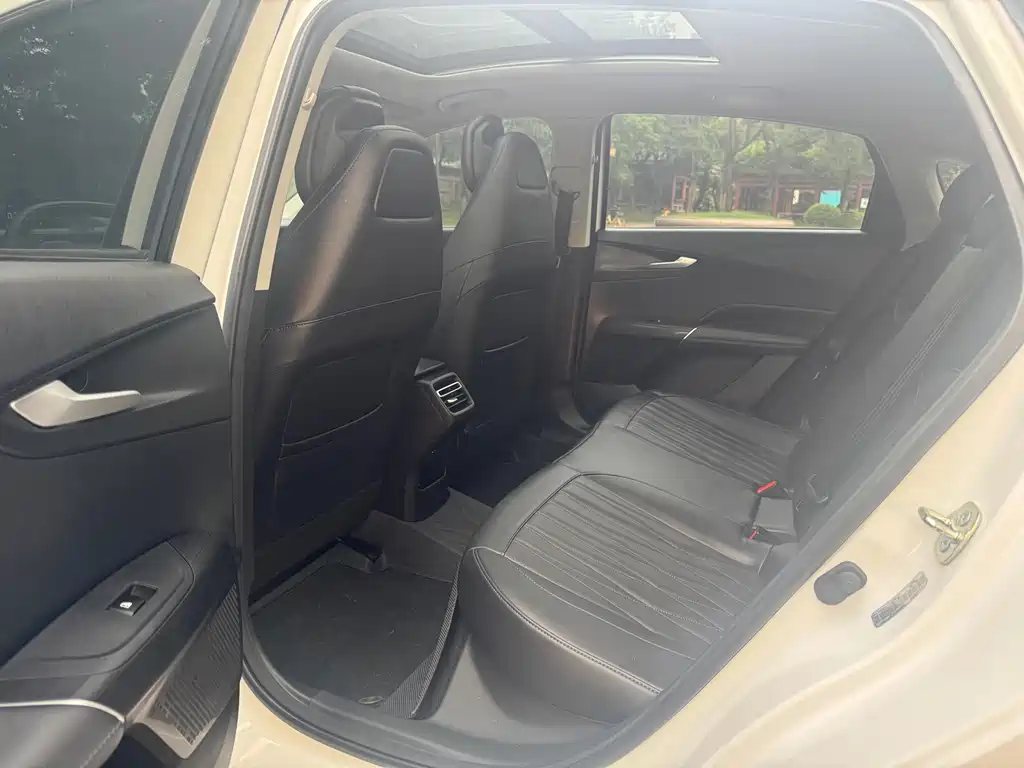 Changan Yida — миниатюра 5