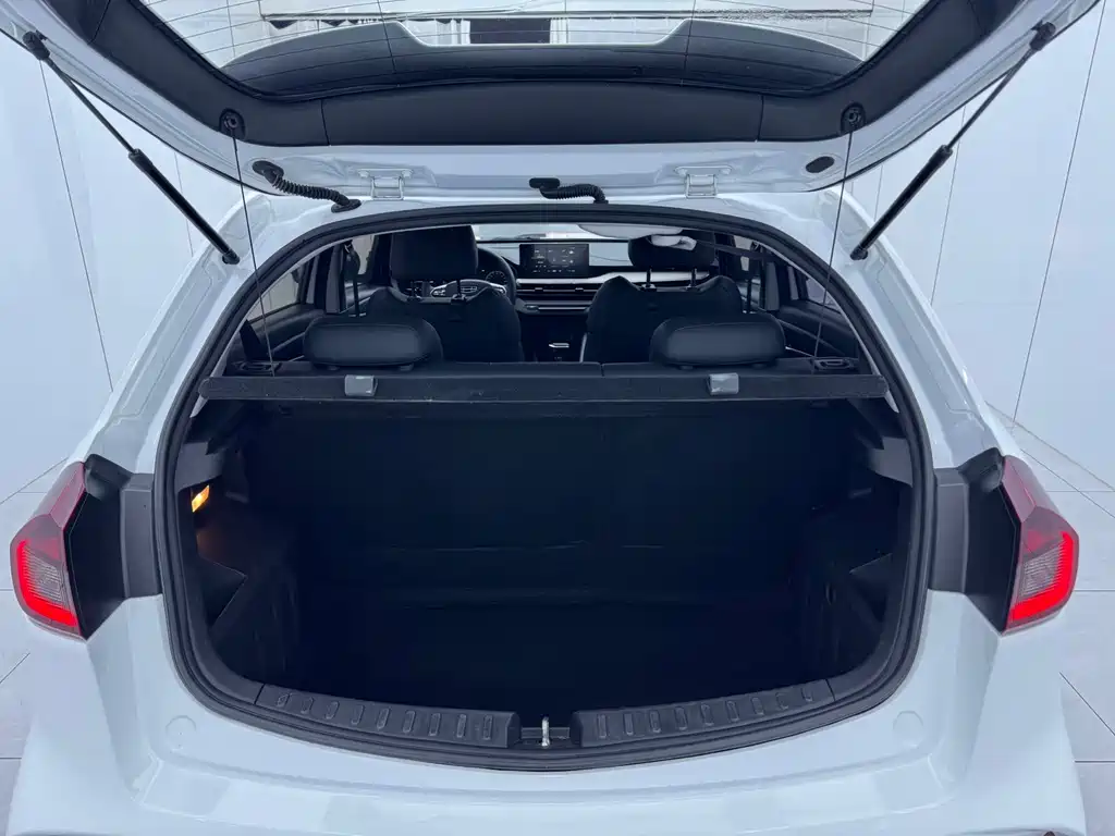Geely Vision X3 — миниатюра 15