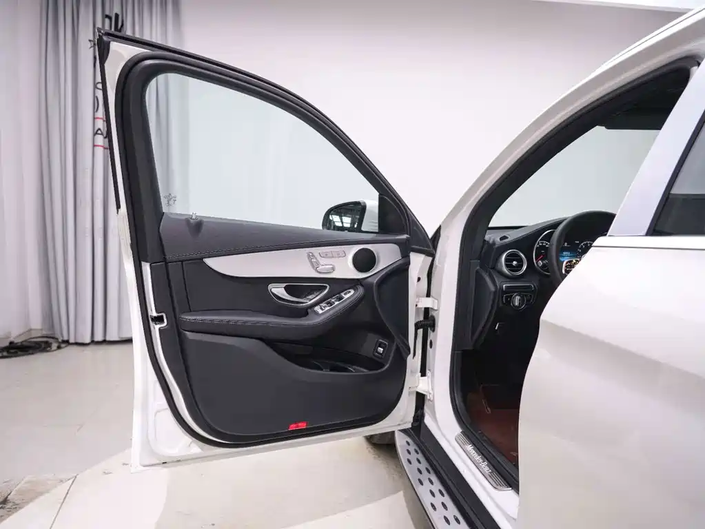 Mercedes-Benz GLC — миниатюра 16