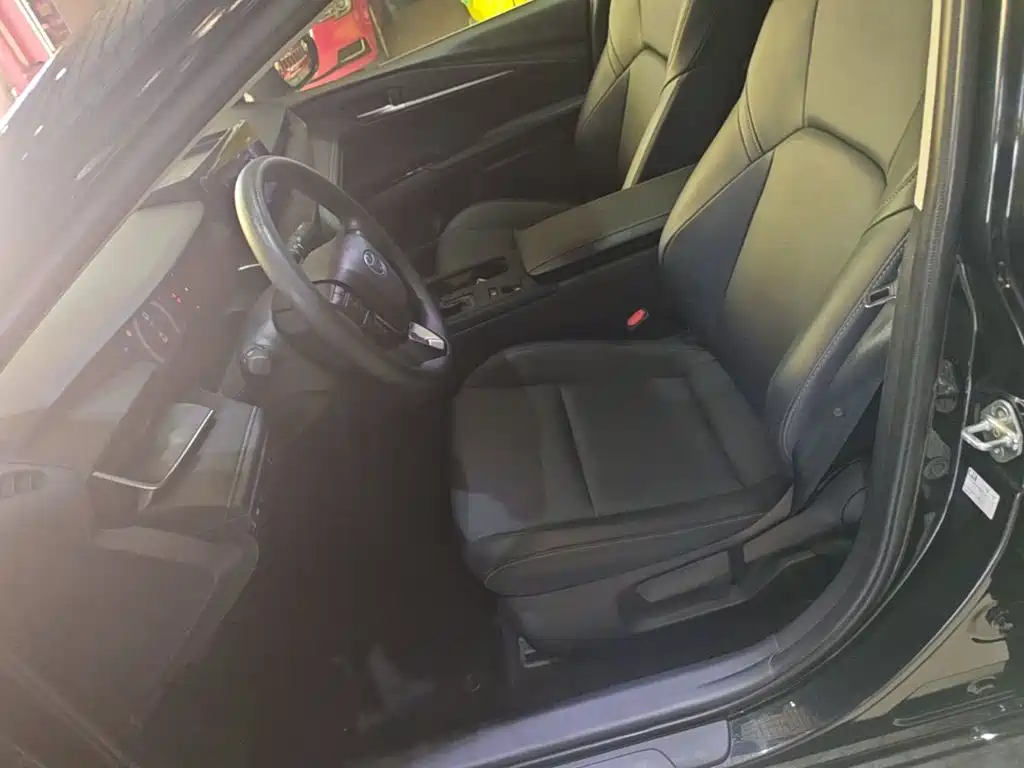 Toyota Camry — миниатюра 15