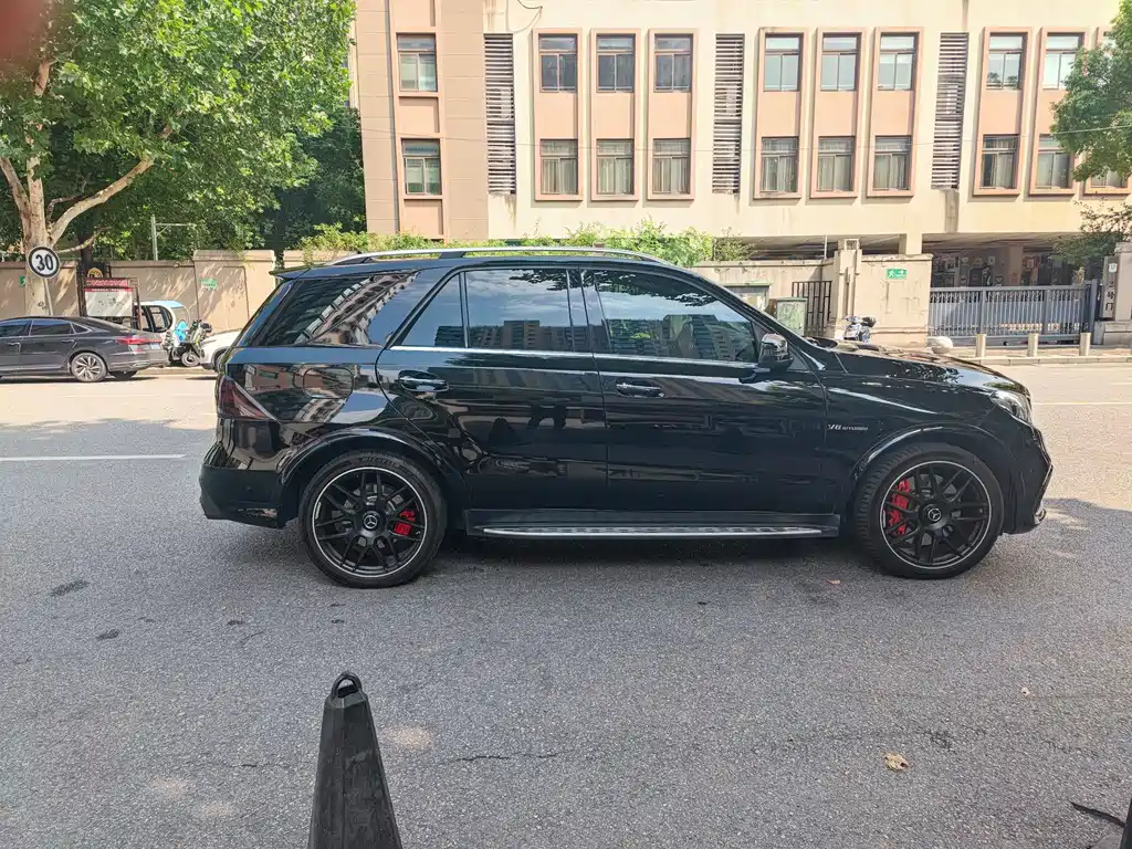 Mercedes-Benz GLE AMG — миниатюра 5