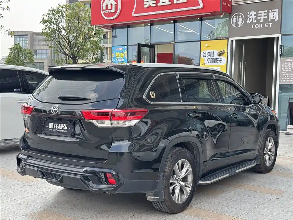 Toyota Highlander — миниатюра 9