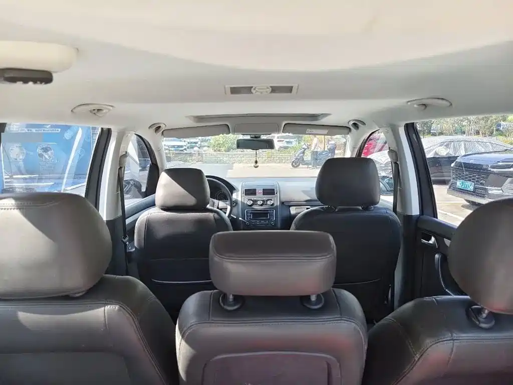 Volkswagen Touran — миниатюра 8