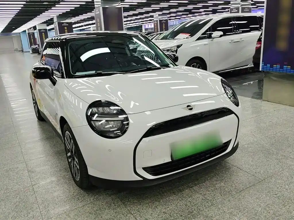 Mini COOPER 2025 456km COOPER E