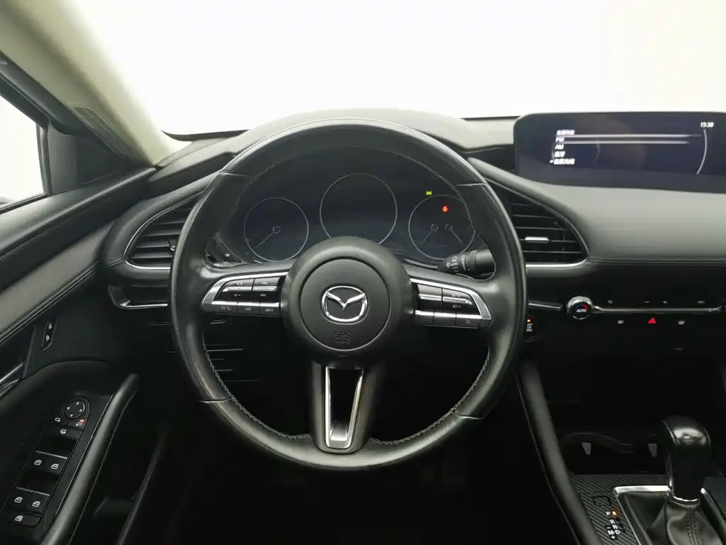 Mazda 3 Axela — миниатюра 11