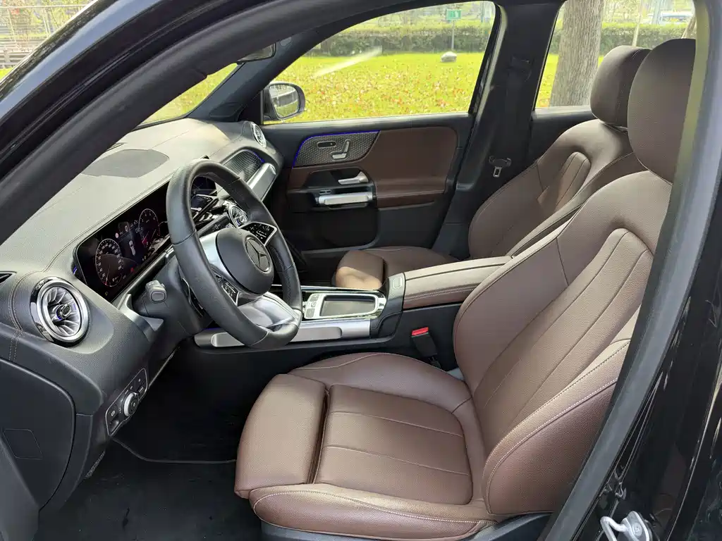 Mercedes-Benz GLB — миниатюра 9