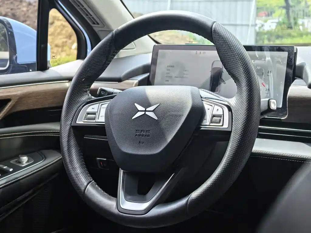 XPeng P5 — миниатюра 18