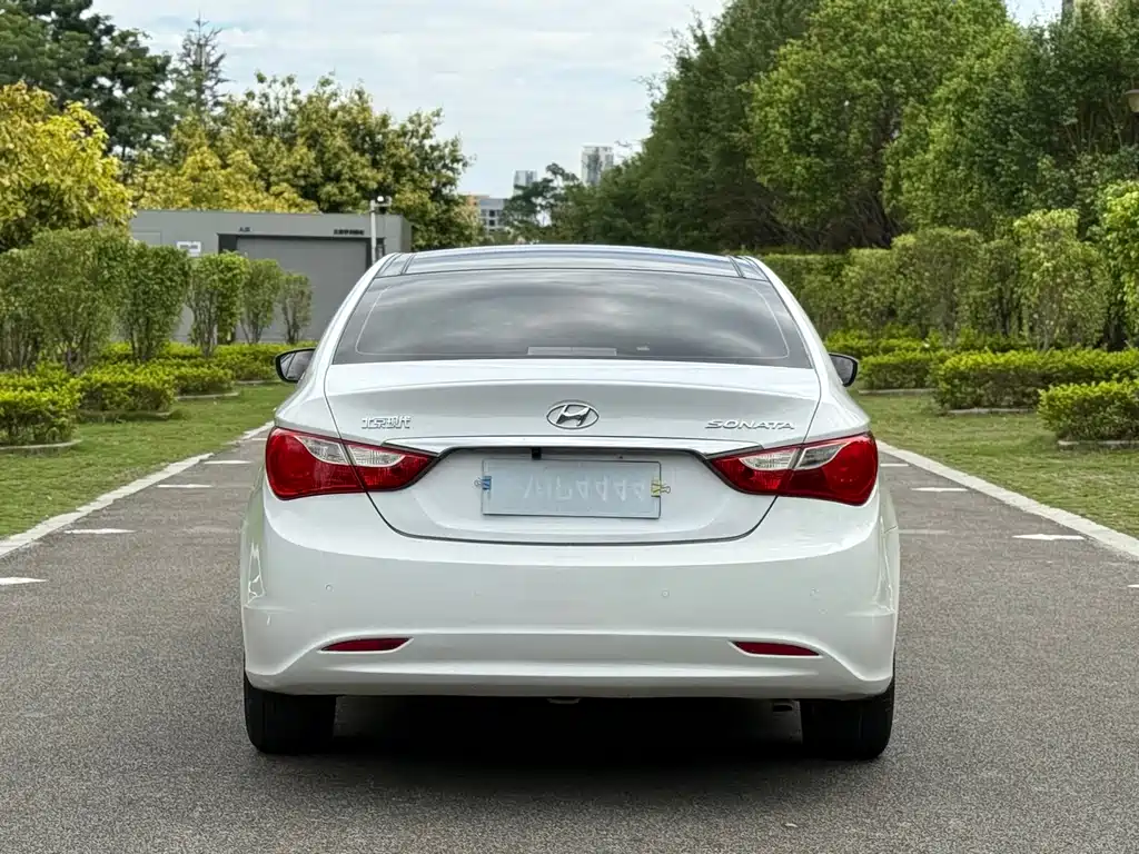 Hyundai Sonata — миниатюра 8