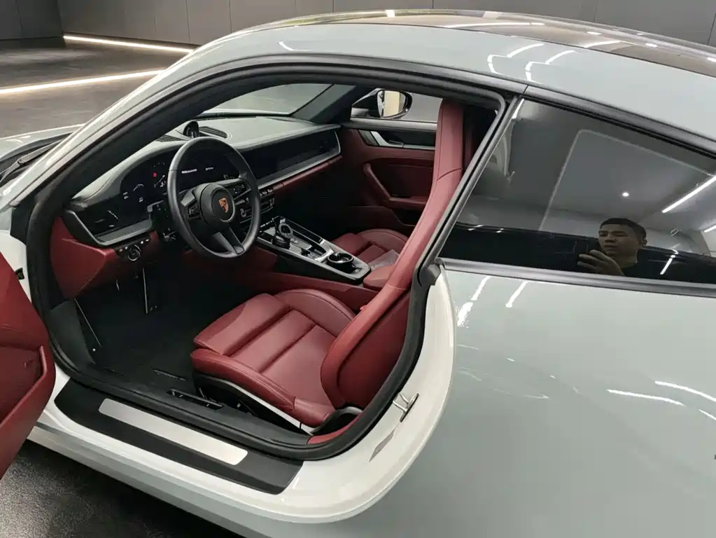 Porsche 911 2023 Carrera 3.0T