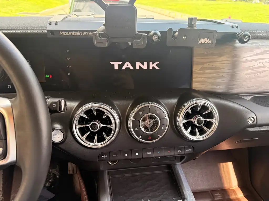 Tank Tank 300 — миниатюра 6