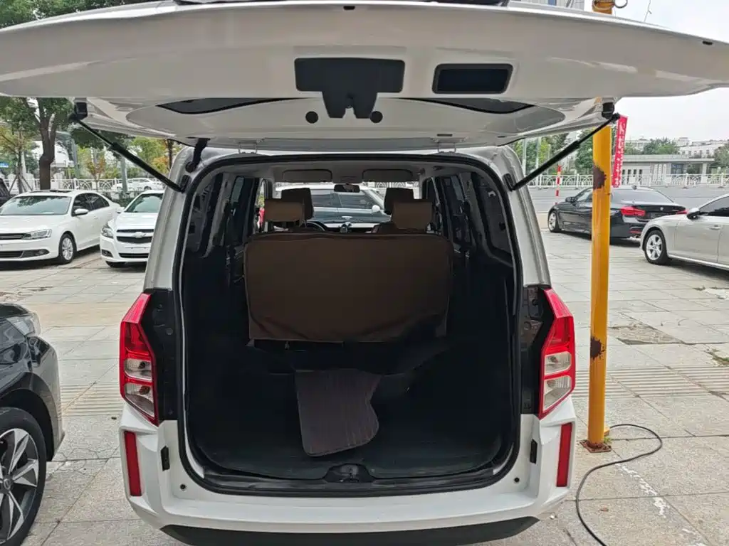 Wuling Hongguang PLUS — миниатюра 19