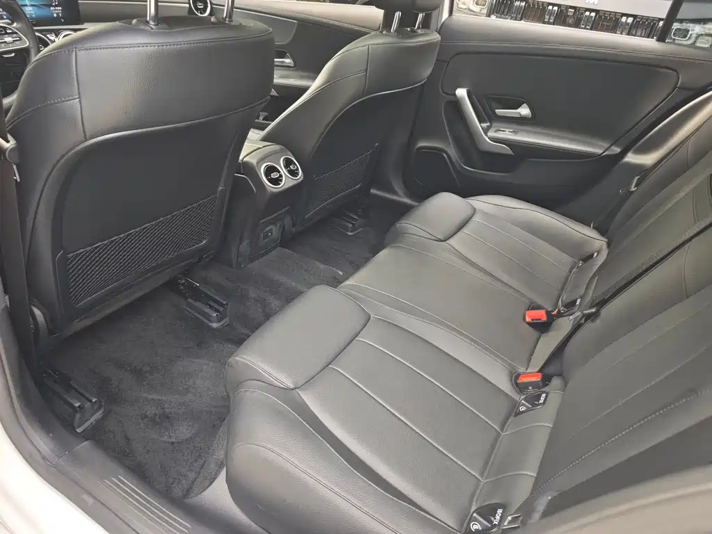 Mercedes-Benz A-Class — миниатюра 16