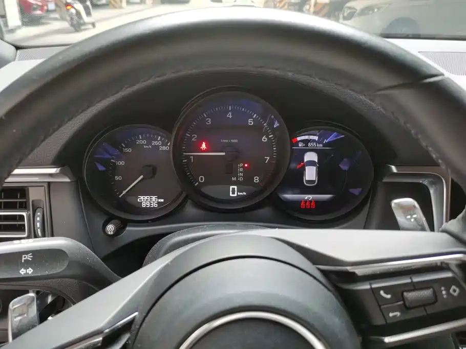 Porsche Macan — миниатюра 14