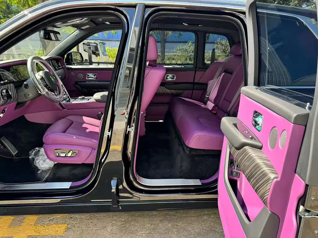 Rolls-Royce Cullinan — миниатюра 5
