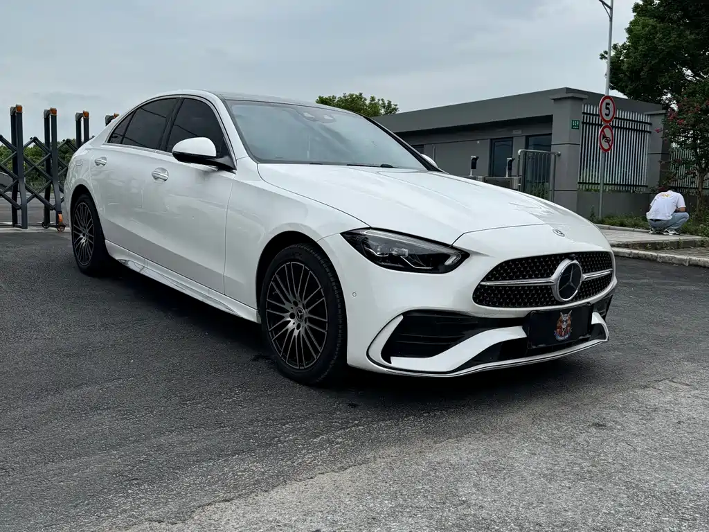 Mercedes-Benz C-Class — миниатюра 3