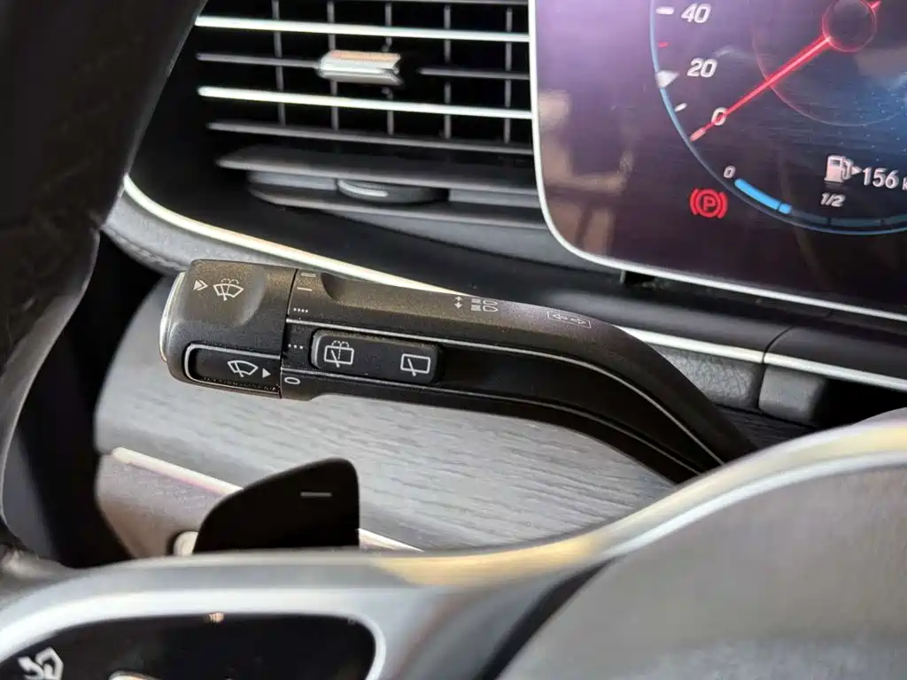 Mercedes-Benz GLE (Import) — миниатюра 26
