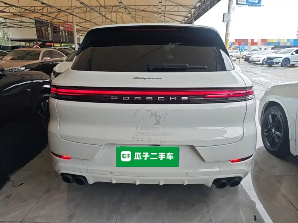 Porsche Cayenne — миниатюра 6