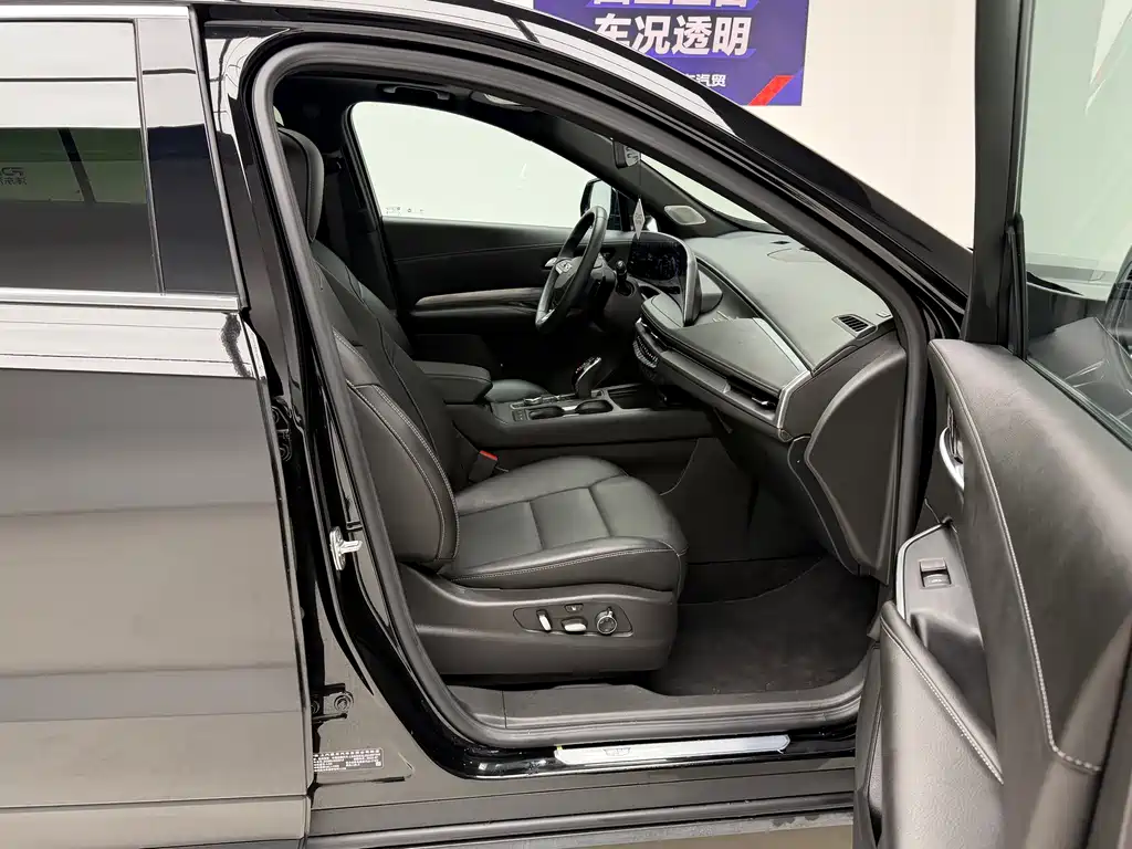 Cadillac XT4 — миниатюра 16
