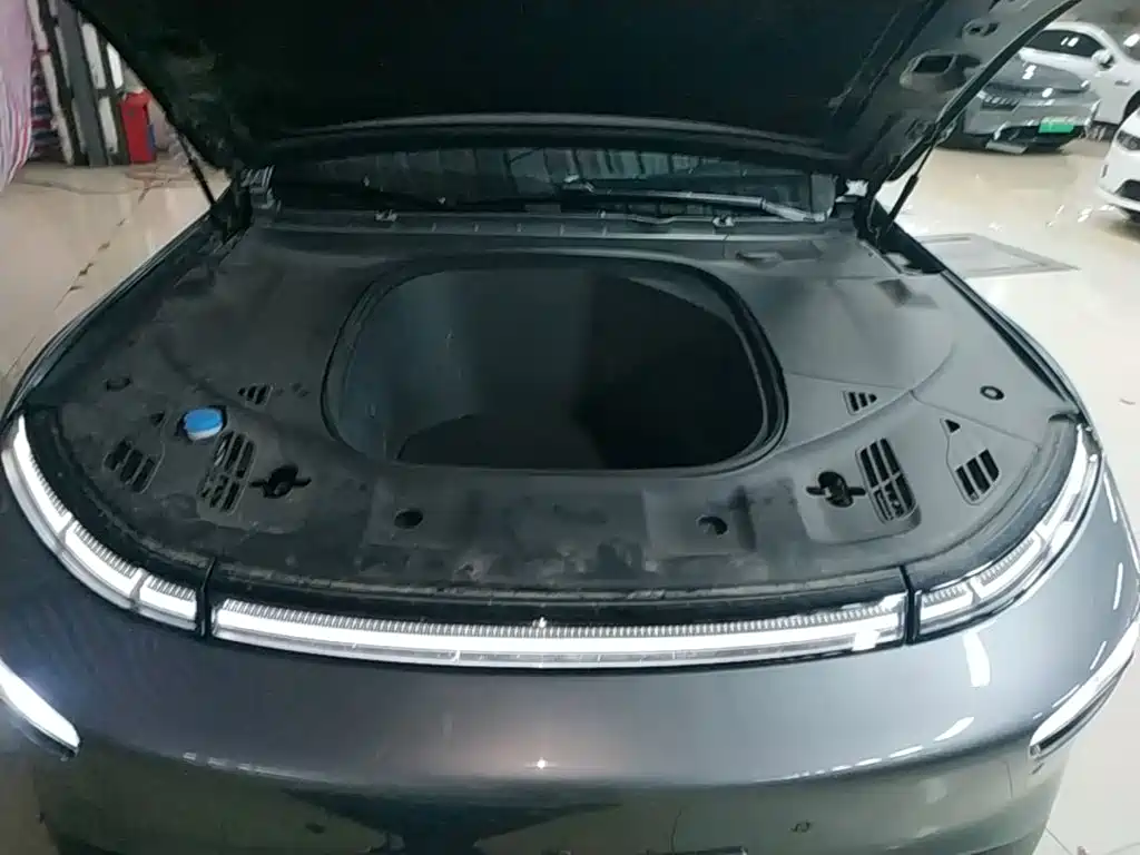 XPeng P7 — миниатюра 20